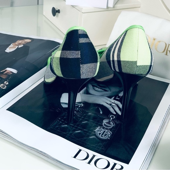 DIOR by JOHN GALLIANO Blue & Green Plaid D'TRICK Schoolgirl Pumps - Picture 5 of 9